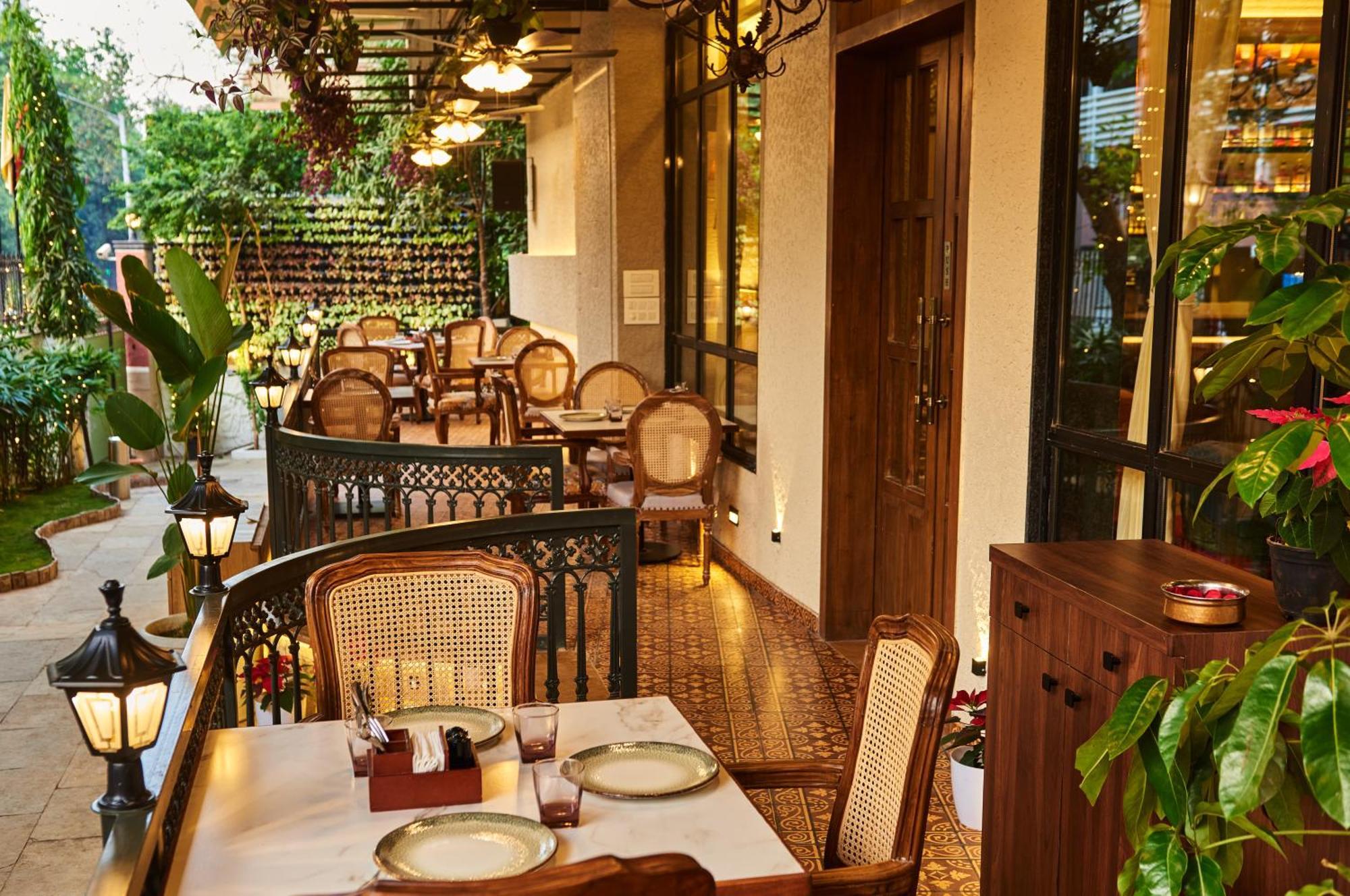 Arnna Hotel - Goregaon Mumbai Dış mekan fotoğraf
