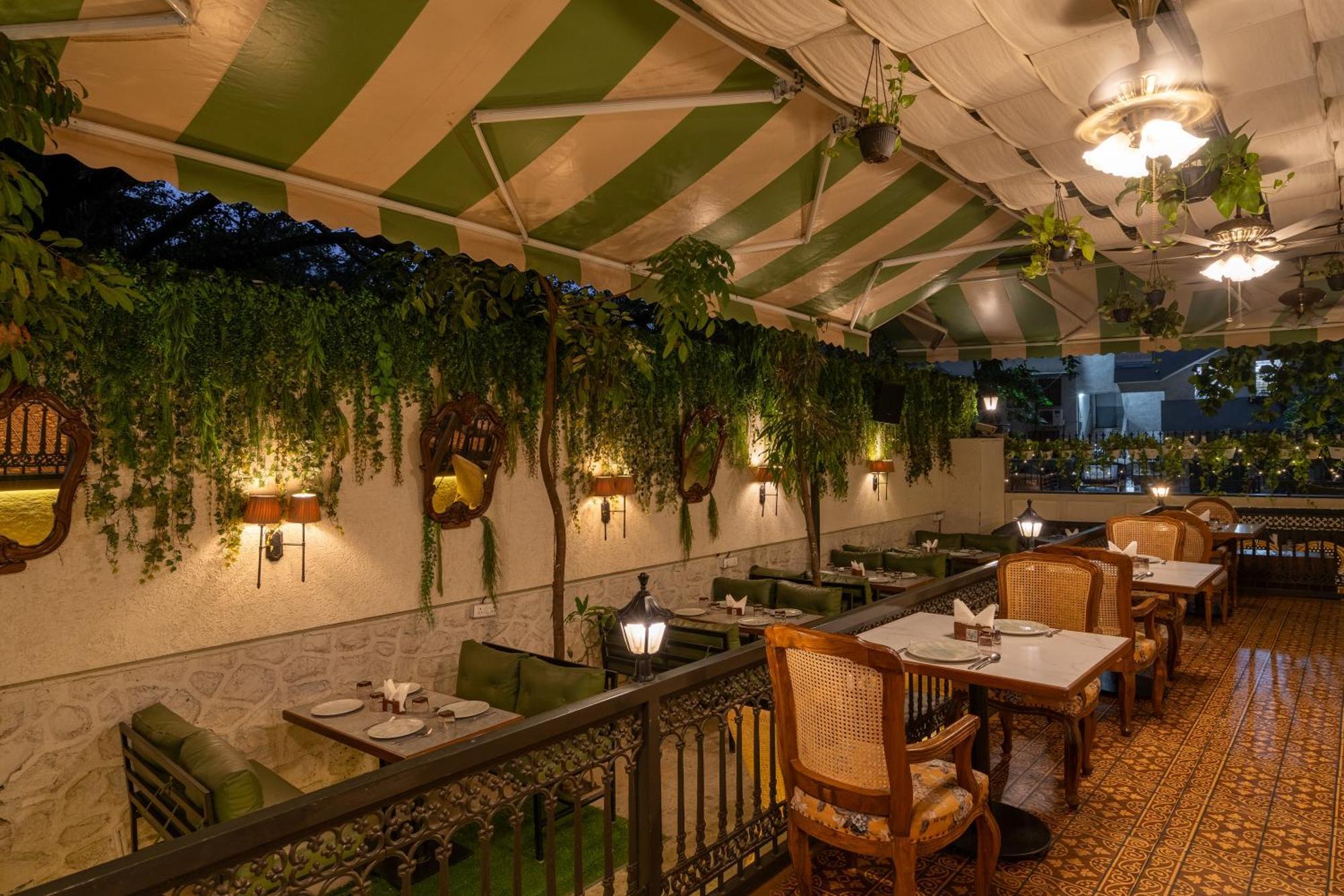 Arnna Hotel - Goregaon Mumbai Dış mekan fotoğraf